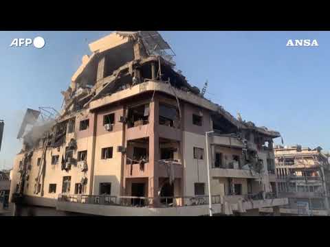 Libano, raid notturni israeliani sulla periferia sud di Beirut: danni e macerie