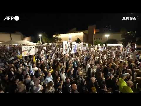Tel Aviv, manifestazione per chiedere il rilascio degli ostaggi