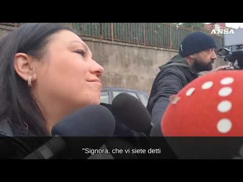 Insegnante aggredita a Castellammare, riapertura blindata per la scuola