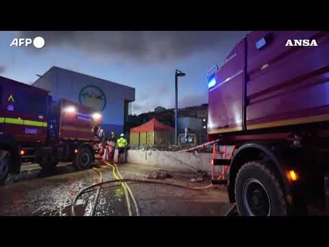 Valencia, le unita’ di emergenza cercano i dispersi mentre sale a 214 il numero delle vittime