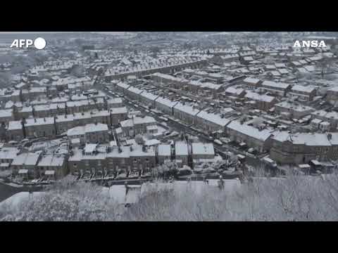 Regno Unito, ondata di gelo e neve nel West Yorkshire