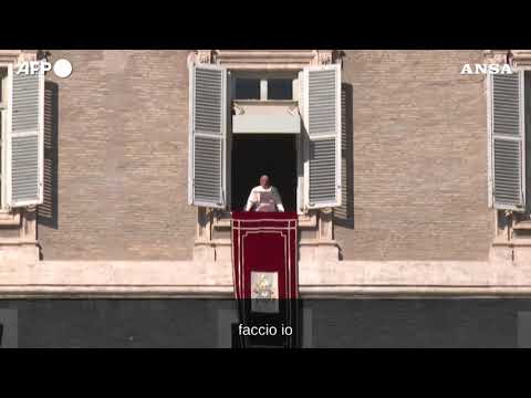 Il Papa:  “Continuiamo a pregare per la gente di Valencia”