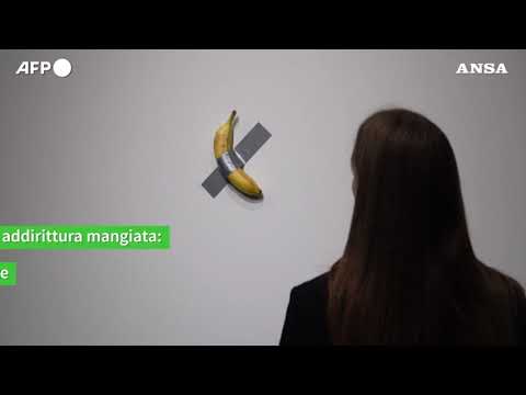 La banana di Cattelan venduta a oltre 6 milioni di dollari