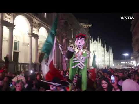 Milano, la parata messicana del giorno dei morti