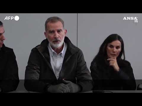 Valencia, Re Felipe: “Bisogna capire la rabbia delle persone colpite”