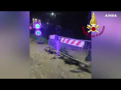 Maltempo in Toscana, torrente fuoriesce nel Pratese