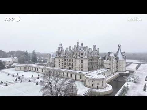 Francia, il castello di Chambord imbiancato dalla neve
