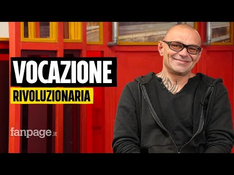 Zulù racconta i 99 Posse: “La batosta del G8 di Genova ci divise, poi sono andato in crisi”