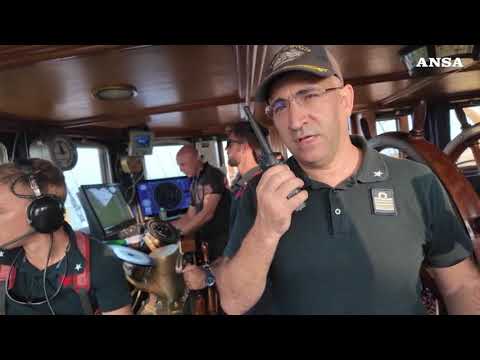 L’Amerigo Vespucci verso Mumbai