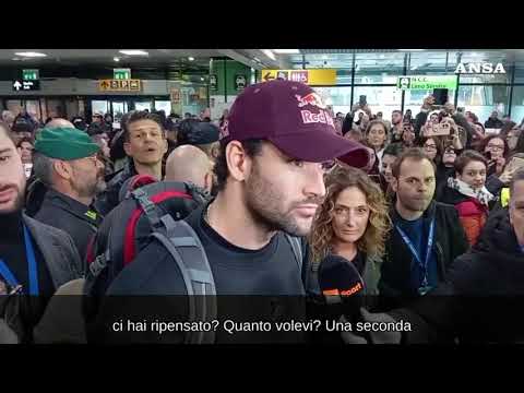 Coppa Davis, applausi a Fiumicino per Berrettini dopo la vittoria a Malaga