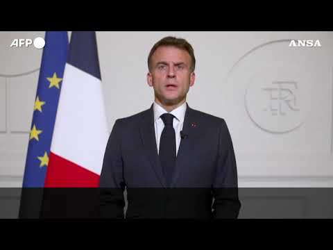 Macron: “Bene il cessate il fuoco in Libano, ora elezioni immediate”