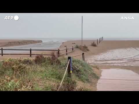 Maltempo in Spagna, ancora allerta rossa a Barcellona e in altre zone