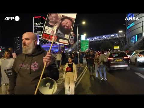 Tel Aviv, proteste poco dopo il siluramento del ministro Gallant