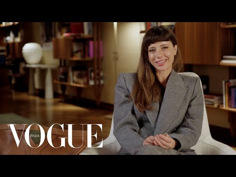 Celeste Dalla Porta rivela cosa custodisce nella sua borsa | In The Bag | Vogue Italia