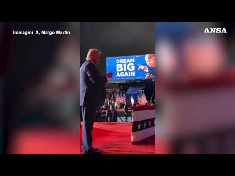 Usa2024, Trump fa la “victory dance” alla fine dell’ultimo comizio