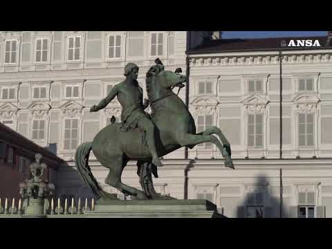 Torino, tanta gente in centro per il ponte di Ognissanti
