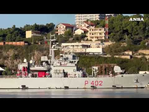 Arrivata in Albania nave Libra con otto migranti a bordo