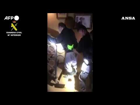 Maltempo Spagna, la Guardia Civil soccorre una persona a mobilita’ ridotta