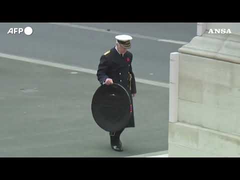 Londra, Kate dal balcone per la cerimonia della Remembrance Sunday