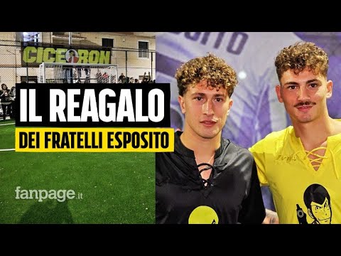 I fratelli Esposito ristrutturano il campetto dove sono diventati campioni: “Qua si impara a vivere”