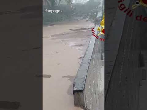 Alluvione a Catania, forti piogge, strade come fiumi, persone bloccate: situazione critica a Ripost