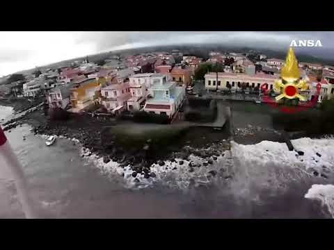 Maltempo in Sicilia, Vigili del fuoco in volo sopra le zone allagate