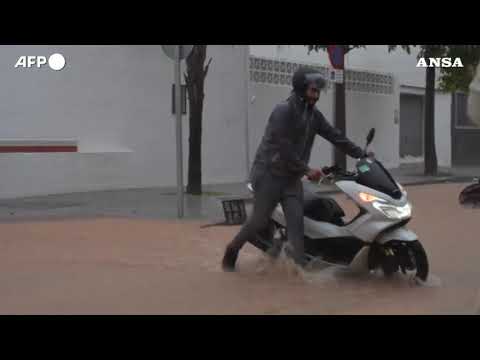 Maltempo in Spagna, nuova ondata con forti piogge e allagamenti