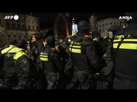 Vietato un raduno pro-palestinesi ad Amsterdam, decine di arresti
