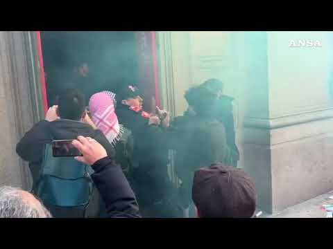 ‘No Meloni Day’ a Torino, studenti occupano la Mole