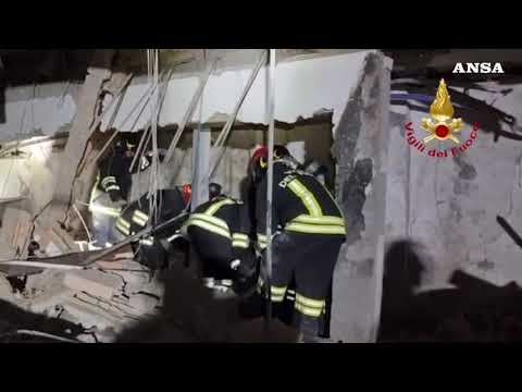 Esplosione in una villetta ad Aprilia, sono tre le vittime