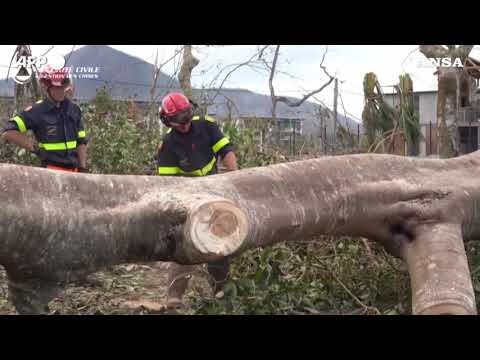 Mayotte, la Protezione civile al lavoro dopo il passaggio del ciclone Chido