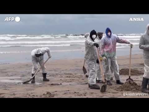 Mar Nero, prosegue la bonifica dopo i naufragi delle due petroliere