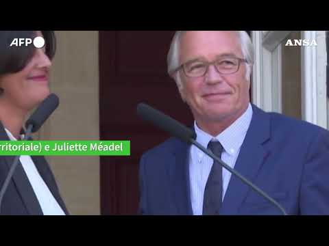 Nasce il governo Bayrou: 19 riconfermati, due ex premier e un tecnico all’economia