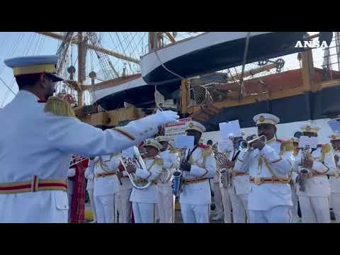 Abu Dhabi accoglie l’Amerigo Vespucci, al via la 31esima tappa