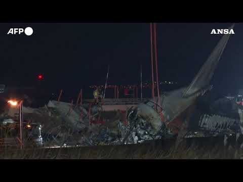 Aereo si schianta in Corea del Sud, almeno 176 le vittime