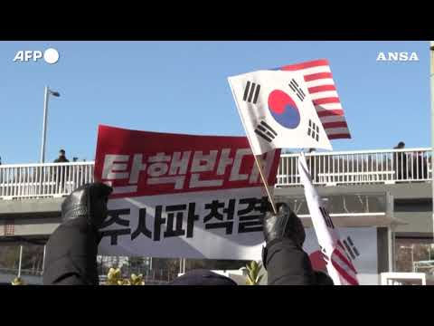 Corea Sud, una manifestazione di sostegno a Yoon Suk Yeol