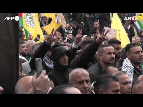 Cisgiordania, a Ramallah raduno per il 60/o anniversario di Fatah