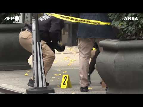 New York, l’omicidio Thompson nei fermo-immagine di una telecamera