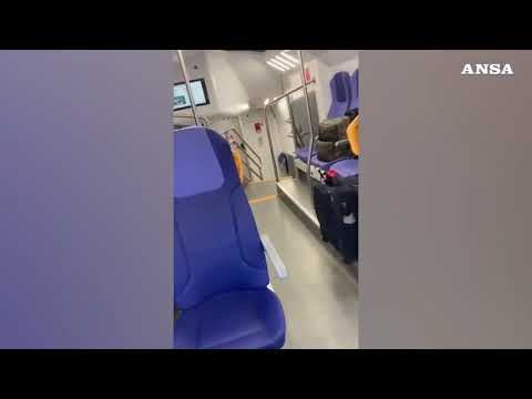 Passeggero sul Milano-Bologna colpisce il capotreno con un pugno al volto