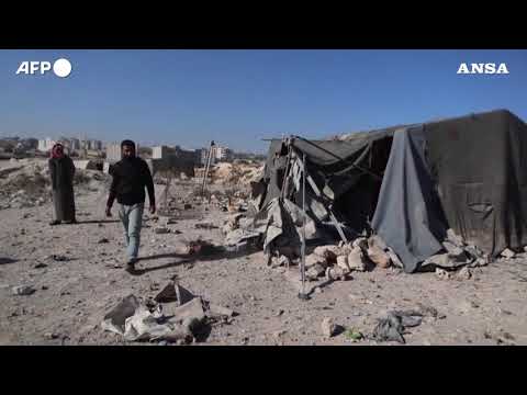 Siria, macerie a Idlib dopo i raid russi e dell’esercito contro i ribelli