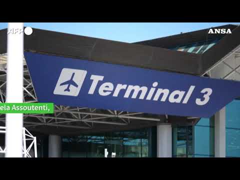 Torna il caro-voli di Natale, anche 600 euro per andare al Sud