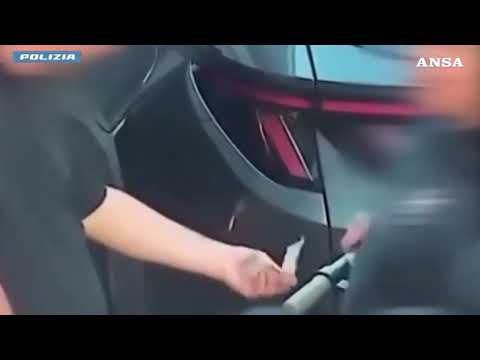 Droga anche nelle bottiglie d’acqua, a Milano sgominate due bande di pusher