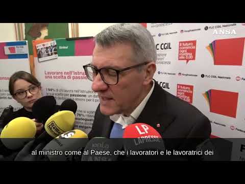 Trasporti, Landini: “Salvini pensi a far funzionare i treni”