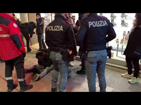 Omicidio a Bergamo, la disperazione di un parente della vittima