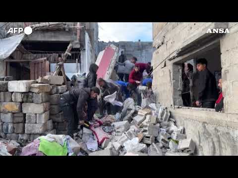 Gaza City, macerie e desolazione dopo l’ennesimo raid israeliano