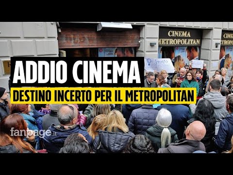 Chiude il cinema Metropolitan, la protesta dei cittadini napoletani