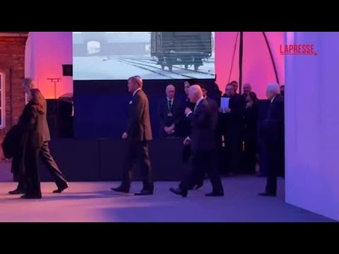 Mattarella arriva ad Auschwitz per la Giornata della Memoria