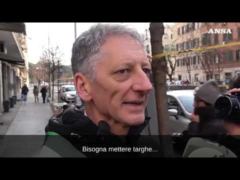 Acca Larenzia, il Comune: “La targa? Inutile una gara a togliere e rimettere”