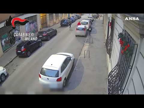 Milano, in mezz’ora quattro rapine in zona Stazione: due arresti