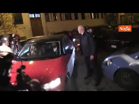 L’arrivo di Cecilia Sala nella sua casa a Roma